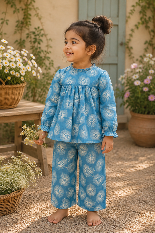 Blue Leaf Cord Set