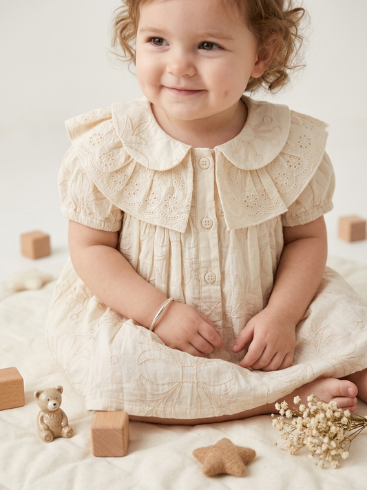 Vintage Peter Pan Collar